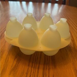 Large Jell-O Jigglers Egg Mold